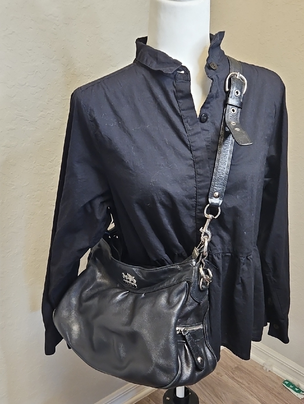 COACH Madison Black Leather Shoulder Bag With Bright Purple Lining. Style 13250